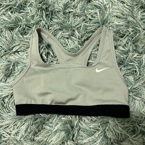 Nike Women's Light Gray and Sports Bra